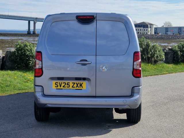 2025 Vauxhall Combo Crg H1 2300 1.5 Tb D 100ps Pro