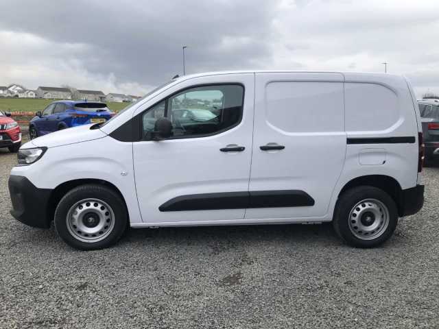 2025 Vauxhall Combo Crg H1 2300 1.5 Tb D 100ps Prime