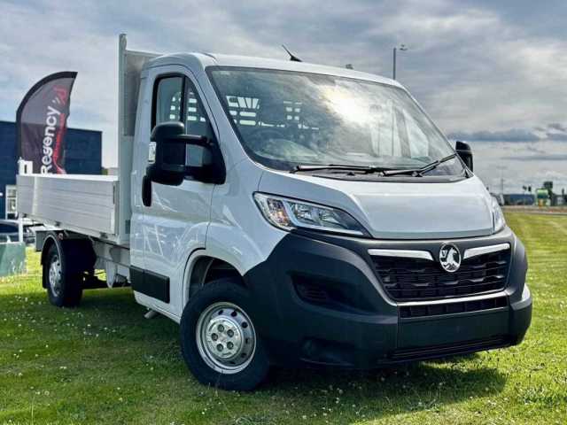 Vauxhall Movano 2.2 Turbo D 140ps Chassis Cab Prime Chassis Cab Diesel Kaolin White